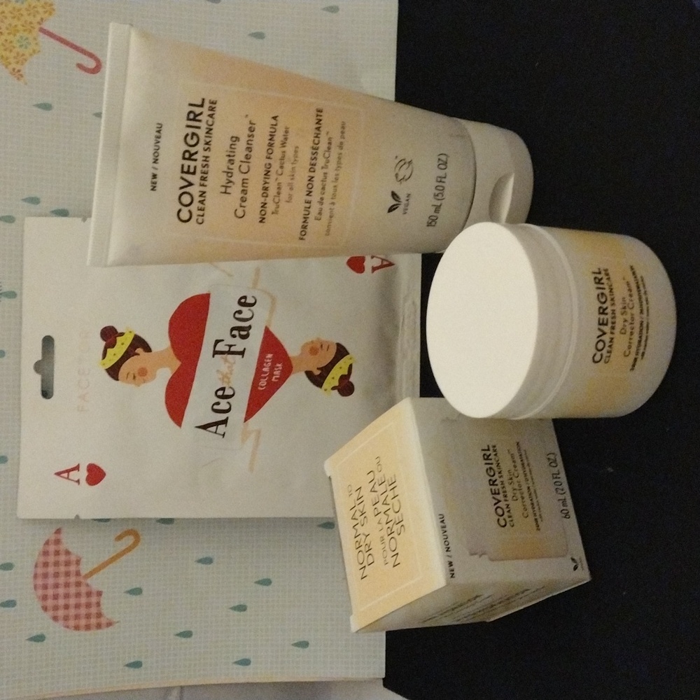 Hydrating Facial Care Trio - Picture 3 of 3
